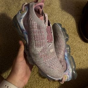 women’s vapor max worn once